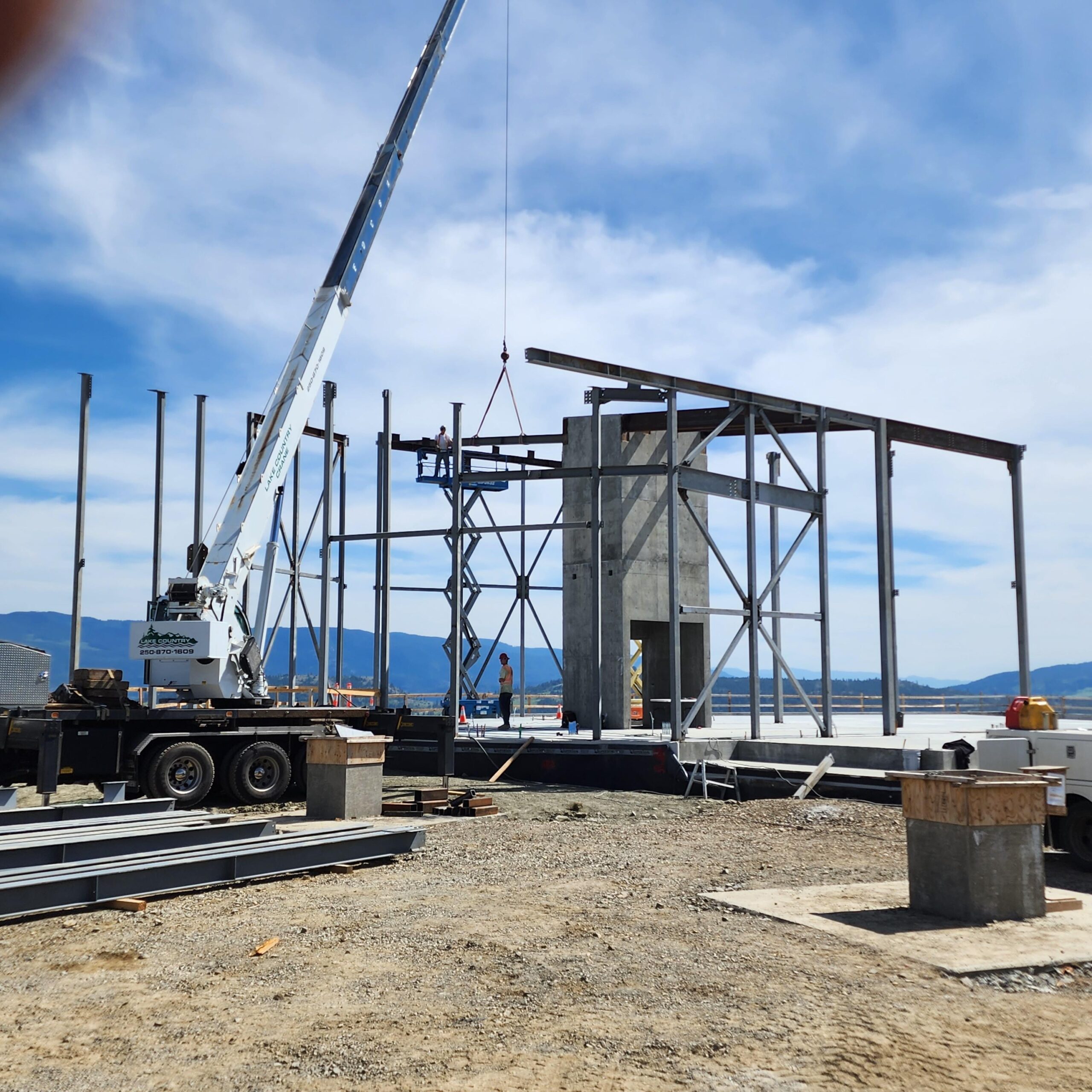 Image of the beginning of the project at The Rise. Steel beams are erected.